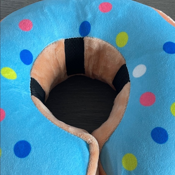 Inflatable Donut Recovery Collar for Dogs - Blue & Tan - Picture 3 of 8